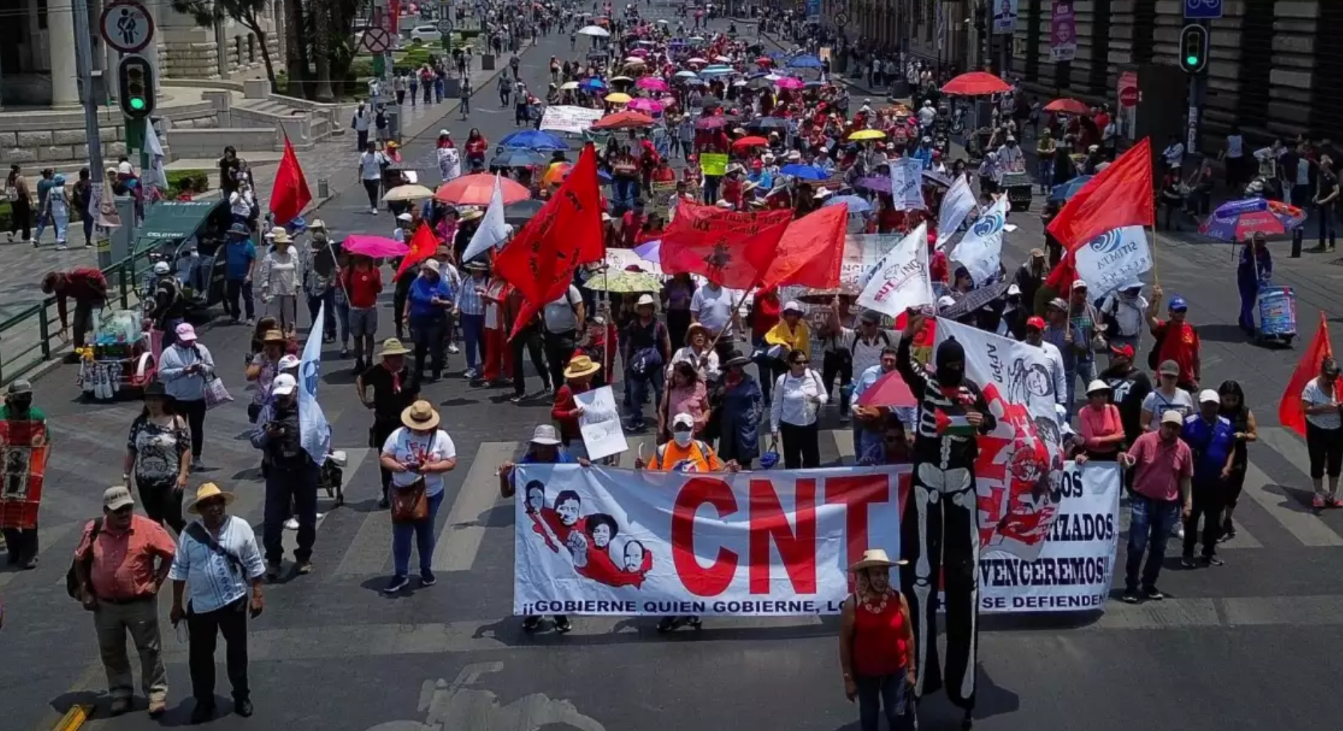 Condenan agresión contra docentes en CDMX